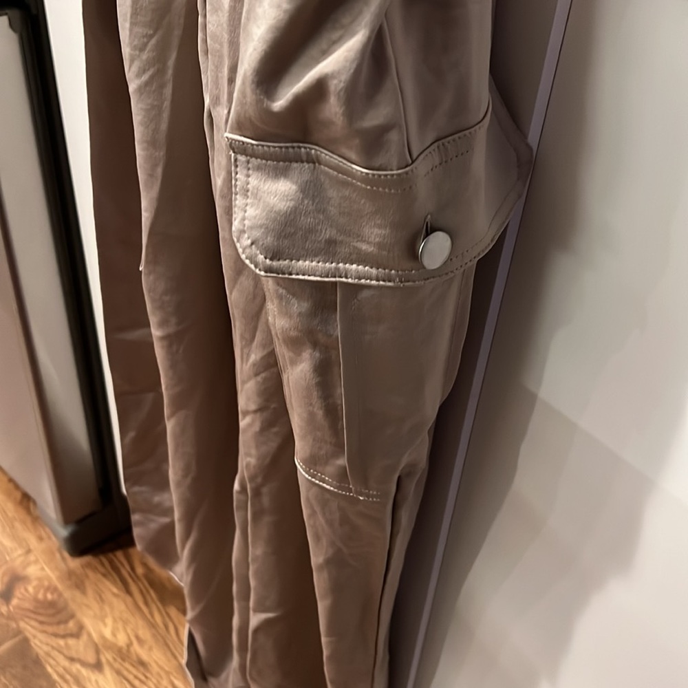 Fashion nova satin jumpsuit - Picture 5 of 6